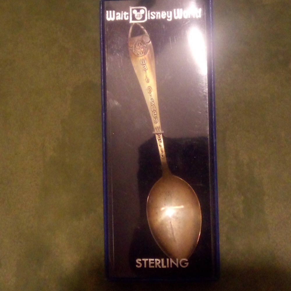 Brand New Vintage Sterling Silver Walt Disney World Collectors Spoon Souvenir
